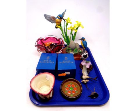 A tray containing Bohemian glass bowl, a Border Fine Arts figure of kingfishers, boxed Royal Worcester egg coddlers, Royal Do