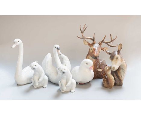 Lladro Animal Groups, including swans, a stag, a deer and fawn, ducks, etc (2 trays)