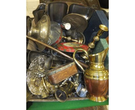 A box of assorted metal wares to include copper and brass jug, copper hunting horn, various pewter tankards, etc, together wi
