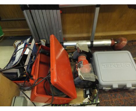 A Parkside bench grinder, a Ferm hand planing machine, an electric engraver, a Black & Decker sander, a Dremel sander, a coal
