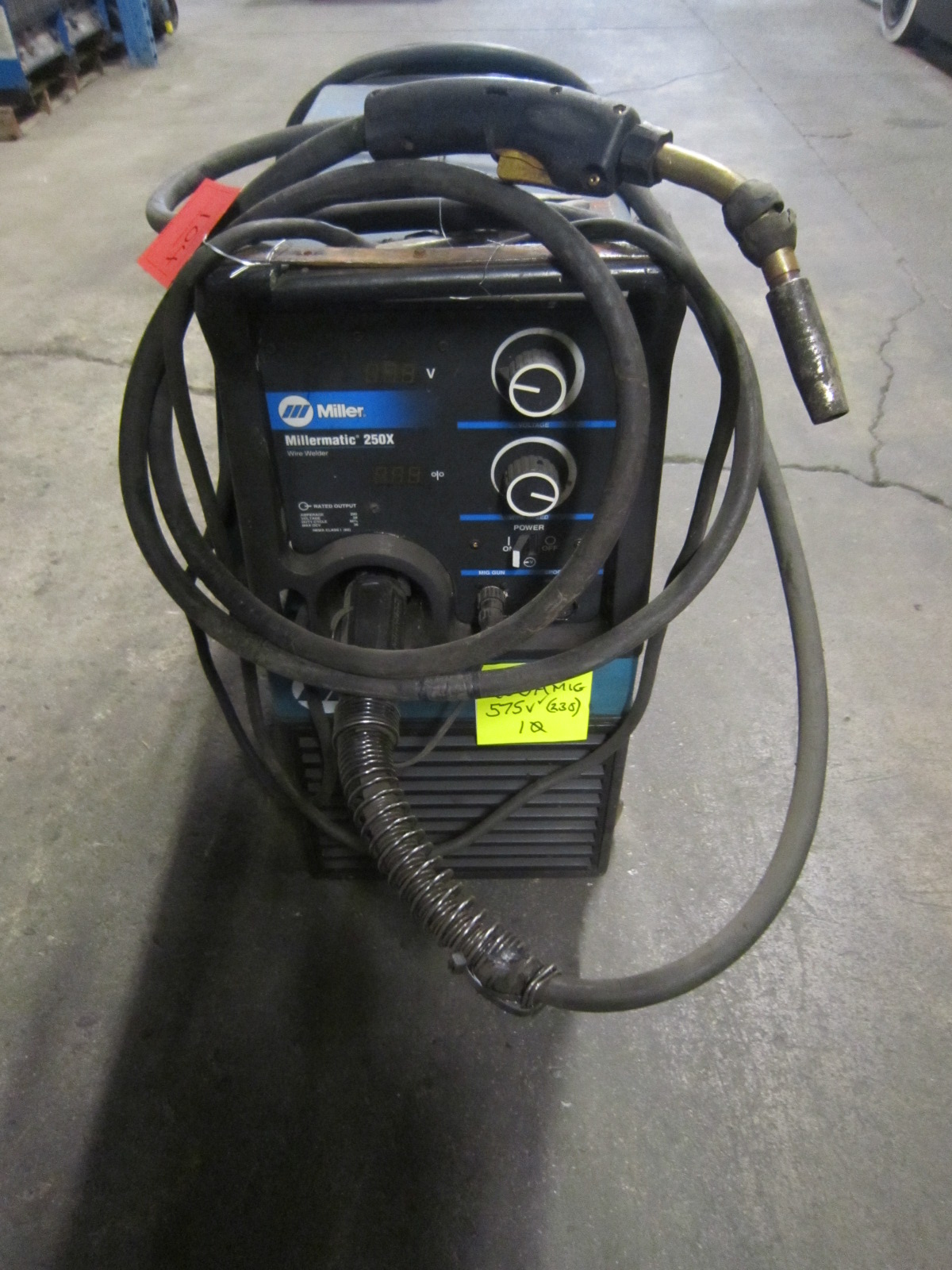 Miller Millermatic 250X Mig Welder 200 amp with gun and built in wire