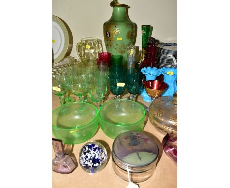 A SELECTION OF GLASS WARES TO INCLUDE URANIUM GLASS ITEMS, with two finger bowls, jug and six glasses - one chipped, four bow