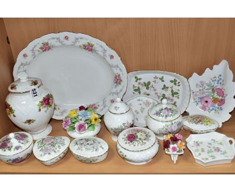 A GROUP OF CERAMIC GIFTWARES ETC, fifteen pieces to include a Royal Albert Old Country Roses covered vase height 20cm, and mo