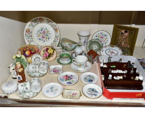 A GROUP OF CERAMIC GIFTWARES AND ORNAMENTS, ETC, to include Royal Worcester candle snuffers in the forms of a monk and a nun,