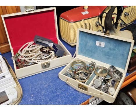2 JEWELLERY BOXES CONTAINING VARIOUS COLLECTION OF COSTUME JEWELLERY, GILT CHAINS, SILVER PENDANTS, SILVER RENNIE MACKINTOSH 