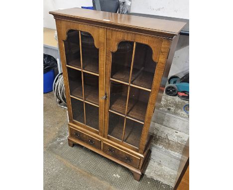 DOUBLE DOOR MAHOGANY DISPLAY CABINET WITH 2 UNDER DRAWERS ON BRACKET FEET      