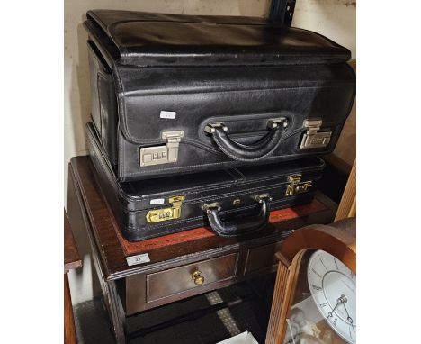 LEATHER TOPPED DROP LEAF 2 DRAWER SOFA TABLE, 2 BRIEFCASES      