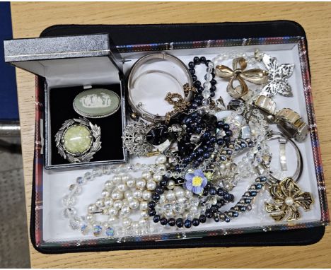 LARGE QUANTITY OF COSTUME JEWELLERY, IMITATION PEARLS, BROOCH PINS, WEDGEWOOD JASPER STYLE BROACH, EARRINGS, SILVER BANGLE, 3