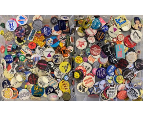 GENERAL/POP PROMOTIONAL BADGES. Excellent collection of approximately 320 badges to include: B.B. King, Earth Wind &amp; Fire