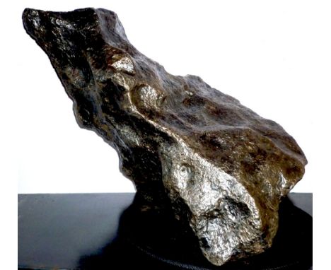 CAMPO DEL CIELO METEORITEThe Campo del Cielo iron is classified as a IAB coarse octahedrite. It exhibits many beautiful chara