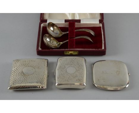Modern silver sauce ladle and sifter spoon set, by Cooper Brothers & Sons Ltd., Sheffield, 1969, in fitted case and three cig