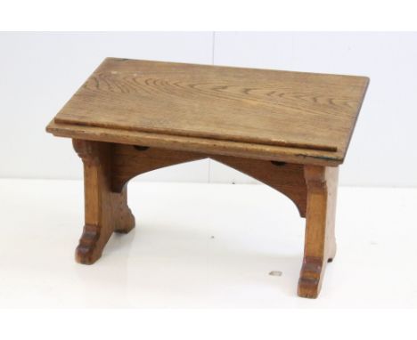 Late 19th / Early 20th century Oak Table Top Book Stand or Lectern, 53cm long x 36cm high 