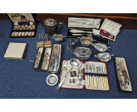 Good Collection of Silver Plated Ware, to include tea service, flatware, toast rack, boxed cutlery sets, napkin rings, Vesta 