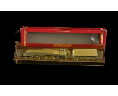 Hornby Railways 00 Gauge Scale Model R 099, LNER A4 Class Locomotive Tender 'Silver Fox', with original box and in near mint 
