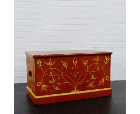 A pine painted storage trunk, 46 x 78cm