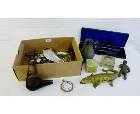 A mixed lot of metal wares to include an Alligator brass box and cover, an iron oil lamp, a pewter jug, Epns flatwares and bo