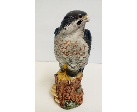 Royal Doulton Peregrine Falcon Whyte and Mackay Whisky decanter, sealed and full, height 18cm 