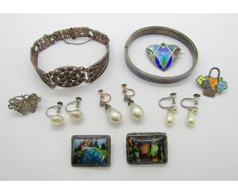 Collection of antique and later silver jewellery to include an Arts &amp; Crafts enamelled brooch in the manner of Charles Ho