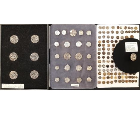 Mixed collection of antique and later decorative metal buttons including a set of 6 silverwork floral relief buttons 36mm, ap