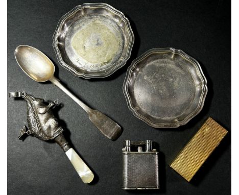 Mixed lot comprising a 1920s silver baby's rattle in the form of a red squirrel by Crisford &amp; Norris Ltd (af), a single t