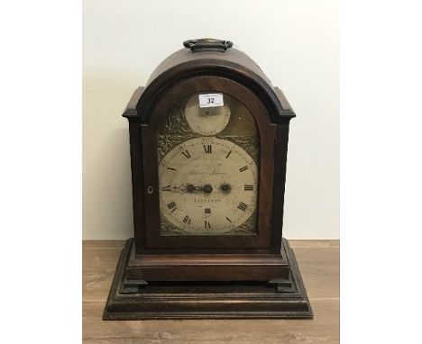GEO III MAHOGANY BRACKET CLOCK BY ROBERT LEUMAS LONDON WITH LOSSES 41.5CM HIGH