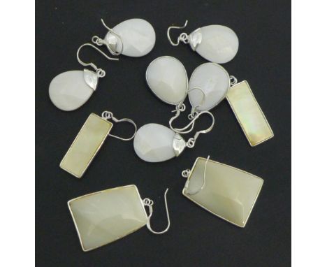 A quantity of mother-of-pearl earrings