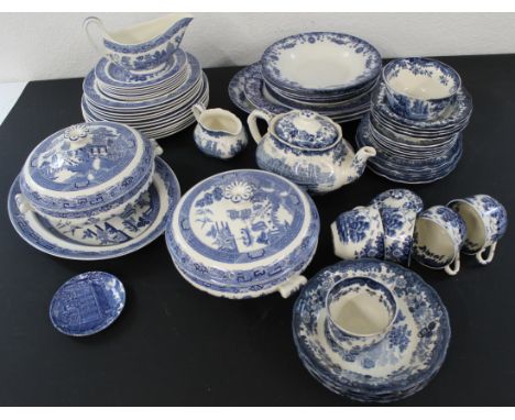Selection of part blue / white services including Royal Worcester Avon Scenes Palissy, Wedgwood Willow and Savoy Empire Ware