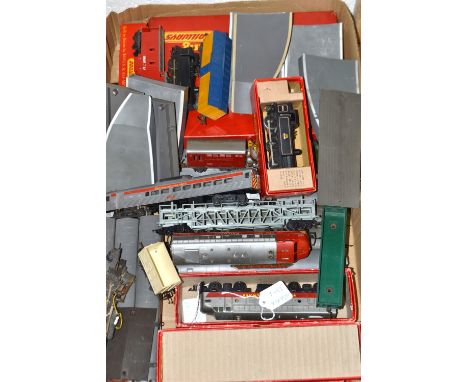 Tri-ang OO gauge - R159 double ended diesel locomotive, blue and yellow livery; two R52 0-6-0 tank locomotives, black livery,