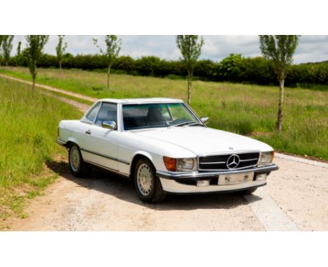 Launched in late 1985, the 560SL convertible/coupé was the latest in Mercedes-Benz's long and much loved line of luxury sport