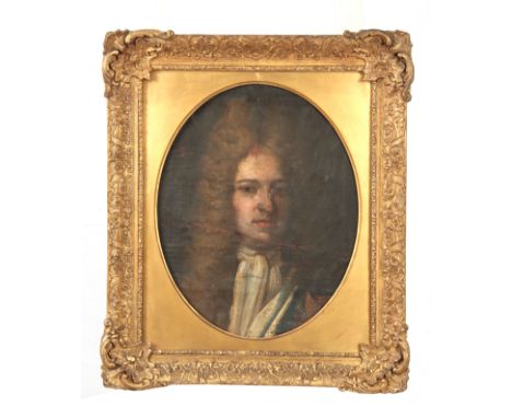 AN 18TH CENTURY OIL ON CANVAS PORTRAIT OF A GENTLEMAN oval 51cm high 40cm wide - in a gilt moulded frame with oval slip laid 