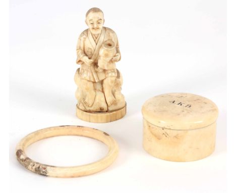 A 19th CENTURY JAPANESE IVORY OKIMONO 11cm, together with a Japanese ivory bangle decorated with tigers and an Edwardian lidd