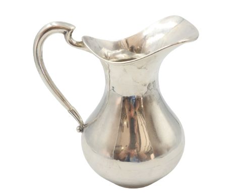 Saleyman Italian 900 Silver Handled Milk Pitcher Approx 21.41 ozt Size: 7 1/2 x 4 x 7 1/2 in.