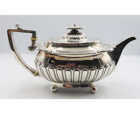 18c English Sterling Silver Teapot 23ozt Makers mark H.S. Crowned Leapord London. "Q" for letter date. Size: 10 x 5 1/2 x 5 i