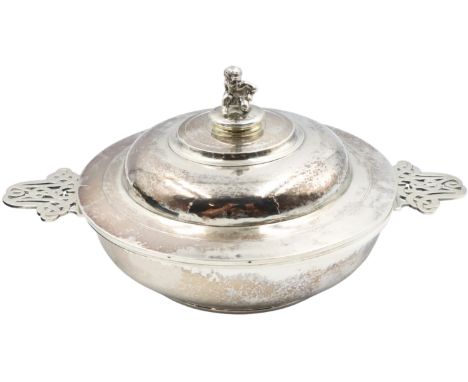 800 Silver Lidded Porringer Figural Finial 24.8 ozt Approx 24.79 ozt Size: 10 x 6 1/2 x 3 in #1075