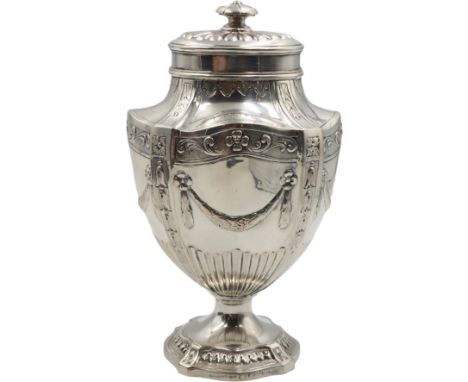 German 800 silver Decorated Urn 8.7 ozt Approx 8.72 ozt Size: 4 x 3 1/4 x 6 1/4 in. #1071