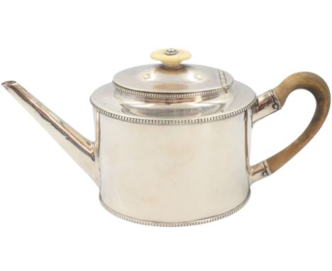 18/19C English Sterling Silver Teapot 15 ozt. Size: 10 1/2 x 3 1/2 x 5 1/2 in.  #1022