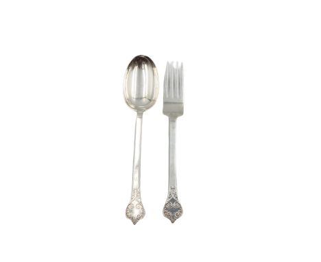 Pair English Crichton Sterling Fork/Spoon 6.81 ozt L.A. Creighton Sterling fork 1907, Spoon 1927 6.81 ozt size: 2 x 9 1482