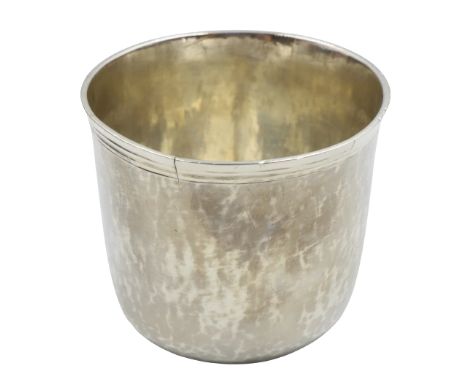 Continental Hand Hammered Silver Cup Approx 2.73 ozt Size: 2 3/4 x 2 3/4 x 2 1/2 in.