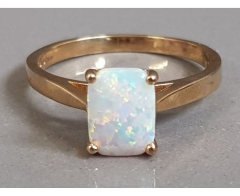 9CT YELLOW GOLD OPAL SOLITAIRE RING 2.3G SIZE P