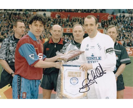 Autographed Gary McAllister 12 X 8 Photo : Col, Depicting Leeds United Captain Gary McAllister Shaking Hands With Aston Villa