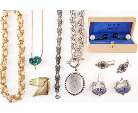 A GROUP OF SIGNED COSTUME JEWELLERY AND SILVER JEWELLERY (11)Including a Stephen Dweck rock crystal necklace, a Monet necklac