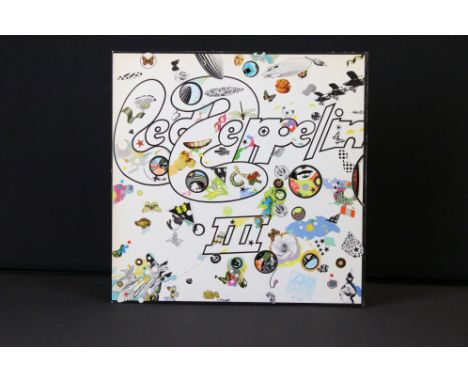 Vinyl - Led Zeppelin - III LP on Atlantic Records 2401002. Original UK 1st pressing, plum labels. Fully laminated gatefold sl