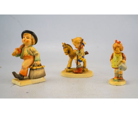 Hummel, Maria Innocentia, 1909-1946, für Goebel Porzellanfabrik: Drei Figuren, Goebel, 1930er-Jahre"Die kleine Gärtnerin", Nr