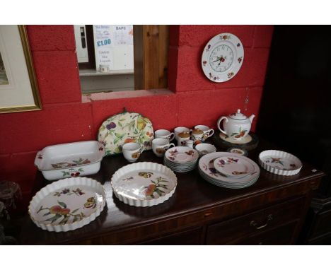 Collection of Royal Worcester Evesham patternThis collection is in used condition and some of the pieces have chips. There is