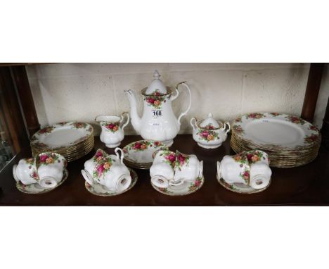 Royal Albert - Old Country Roses dinner / tea service