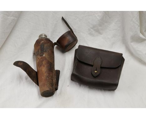 Leather cased flask &amp; leather sandwich case