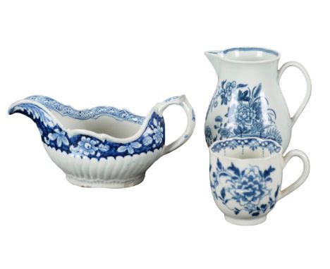 A WORCESTER PORCELAIN CUP 18th century, decorated with floral sprays, marked to the base, 6.5cm high, together with an 18th c