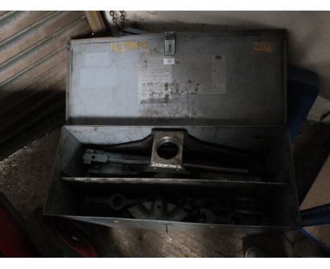 A HYDRAULIC PIPE BENDER