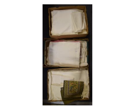 Assorted table cloths, napkins and other textiles (3 boxes) 