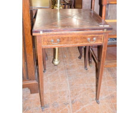 An Edwardian inlaid mahogany envelope card table, 56 cm wide 